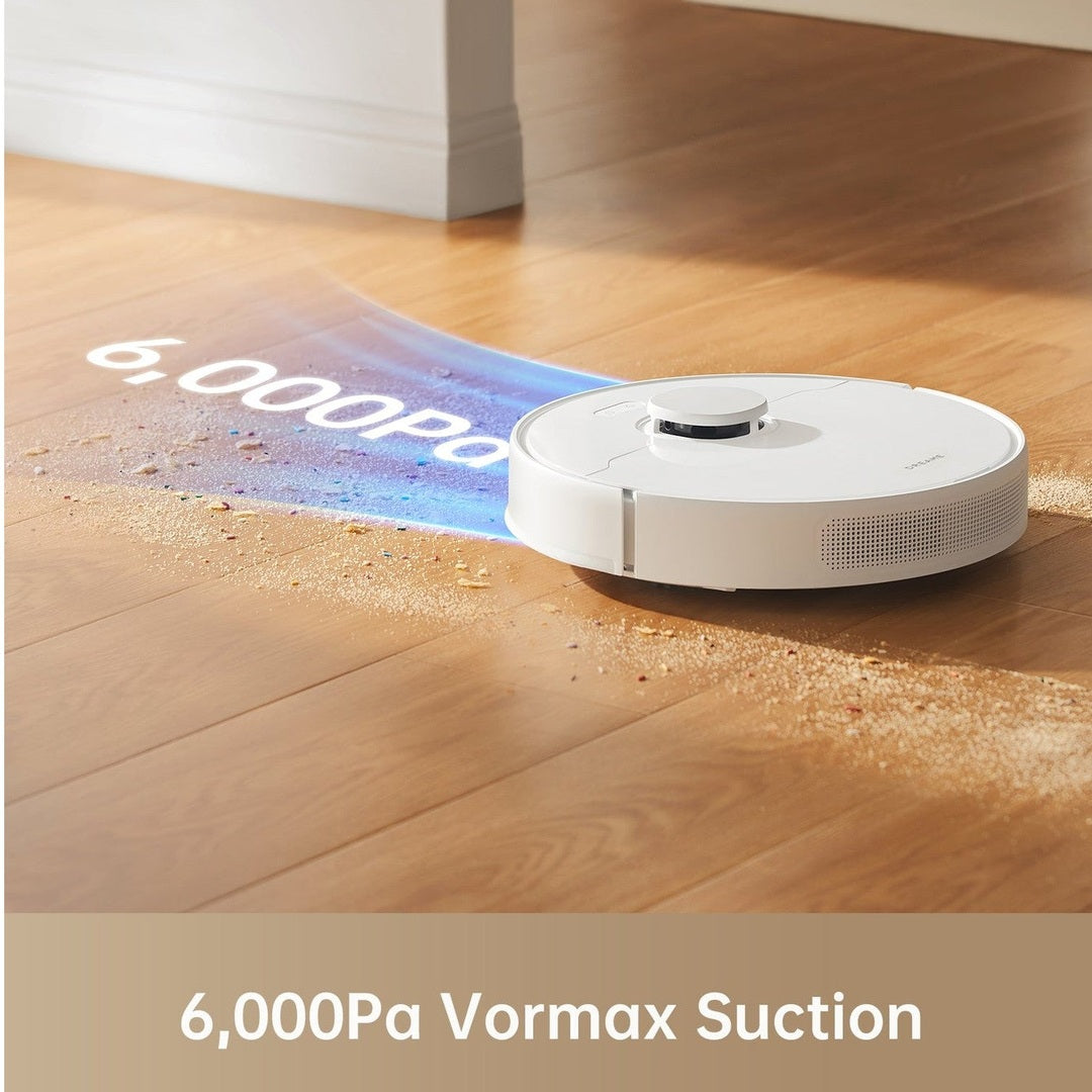 Dreame D10 Plus Gen 2 RLD32GD robot vacuum on a wooden floor, 6,000Pa suction graphic