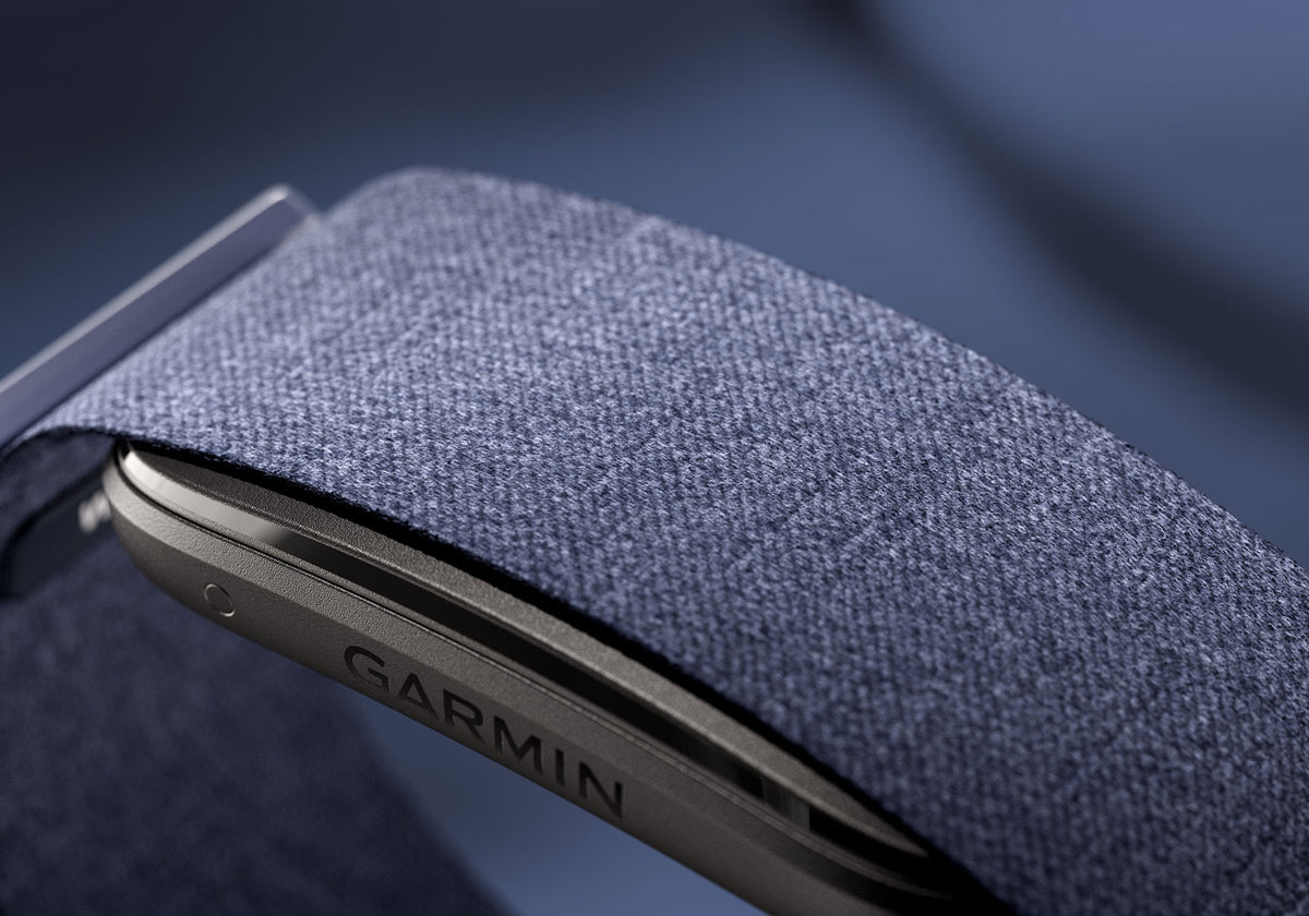 Garmin CIRQA Screenless Smart Band - lifestyle