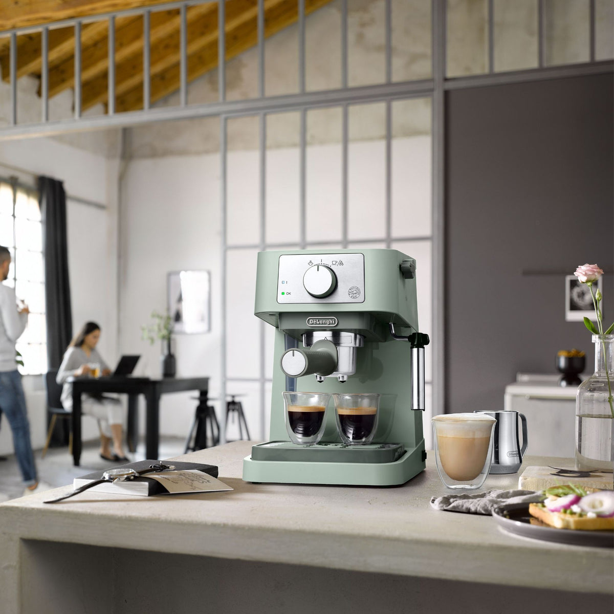 De'Longhi Stilosa Espresso Maker - Green - in an open-plan kitchen