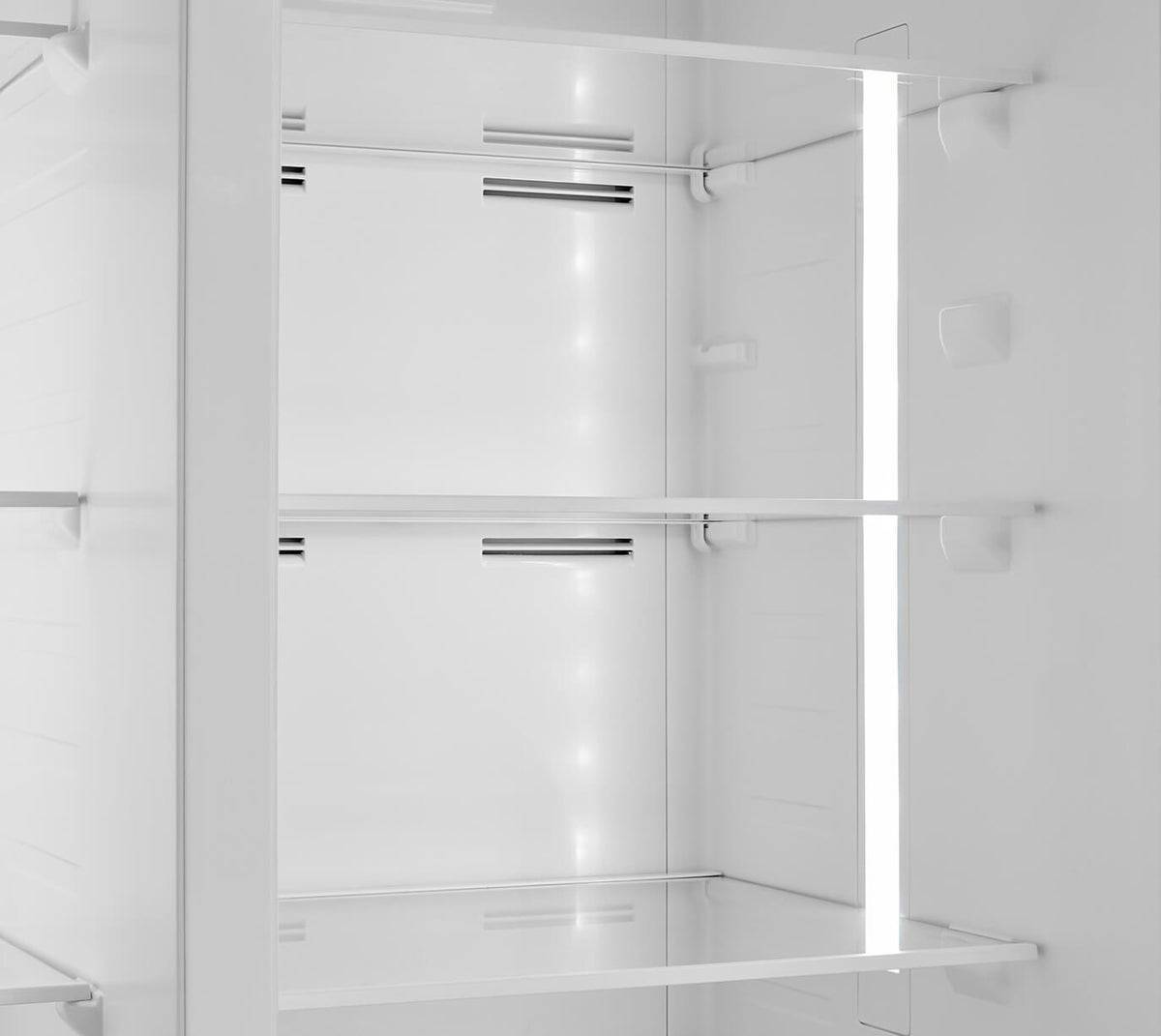Beko 257L 60/40 Fridge Freezer with Large Salad Crisper - White - LED lighting