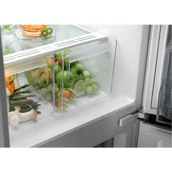 Electrolux Series 600 54 cm Integrated Fridge Freezer – view 4