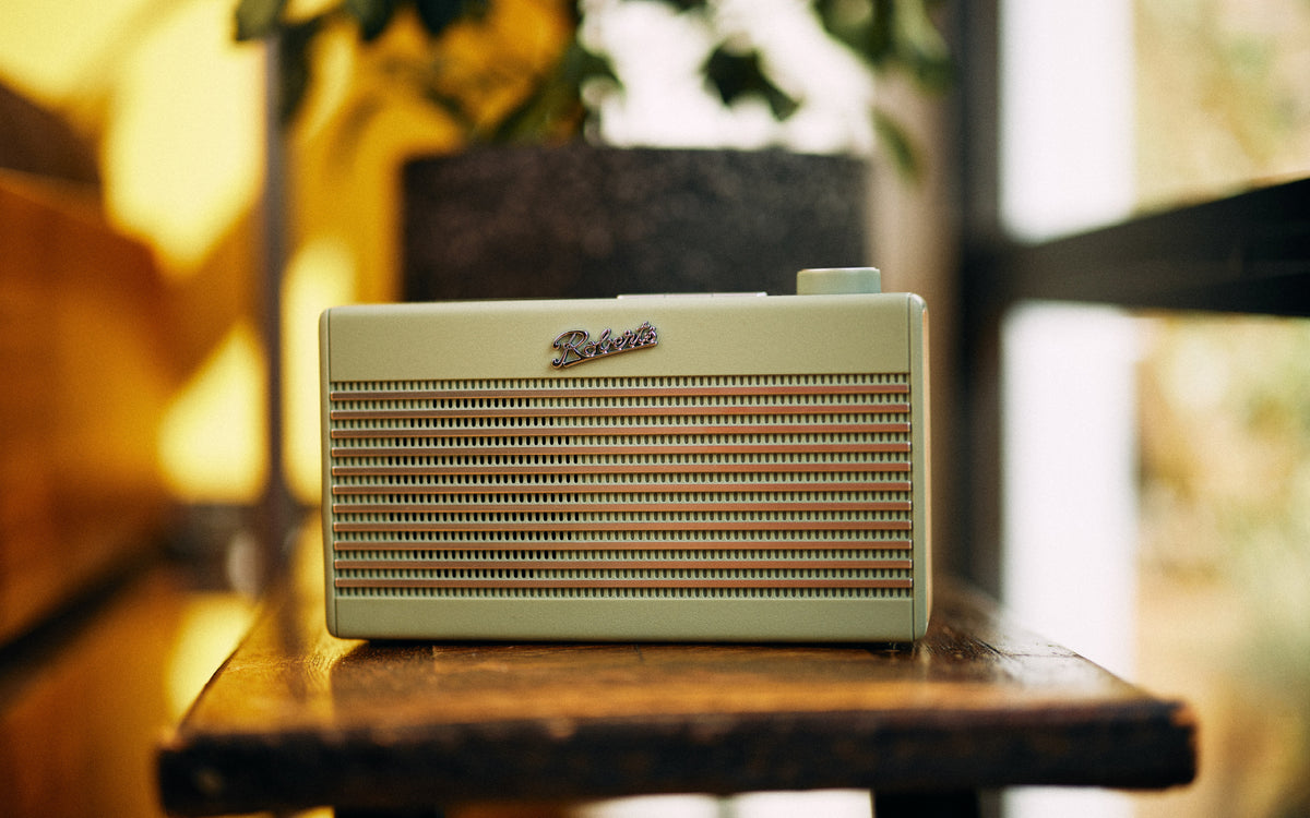 Roberts Rambler Mini DAB+/FM Bluetooth Portable Radio in Leaf Green