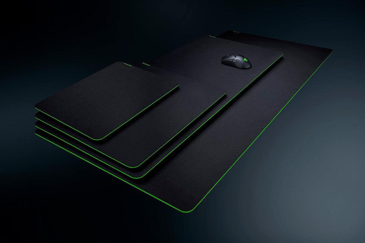 Razer Gigantus V2 Medium Gaming Mouse Mat - Black - Gigantus V2 size range