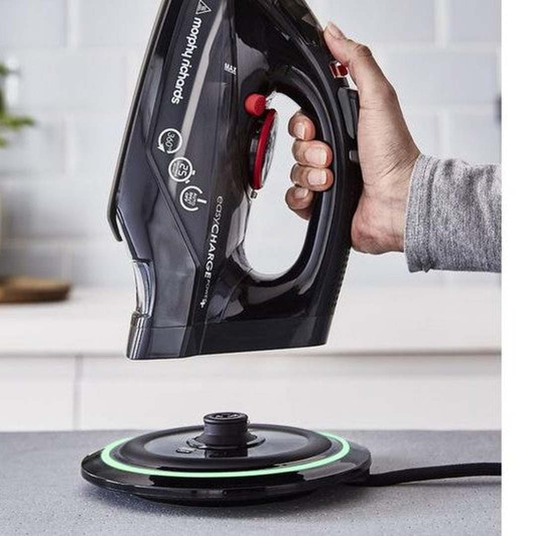 Morphy Richards EasyCharge Cordless Steam Iron | 303251 Morphy Richards Iron Euronics Ireland