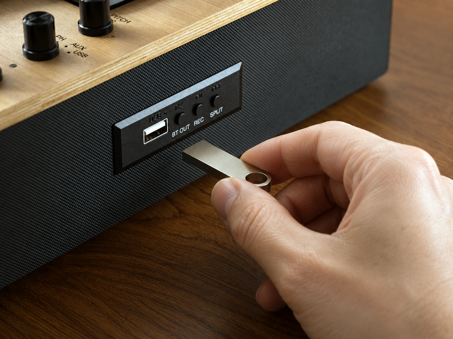 Majority Folio Bluetooth Turntable - official product image