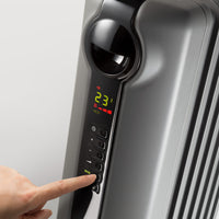 De'Longhi Radia S 1.5kW Oil-Filled Radiator - Grey - setting the temperature