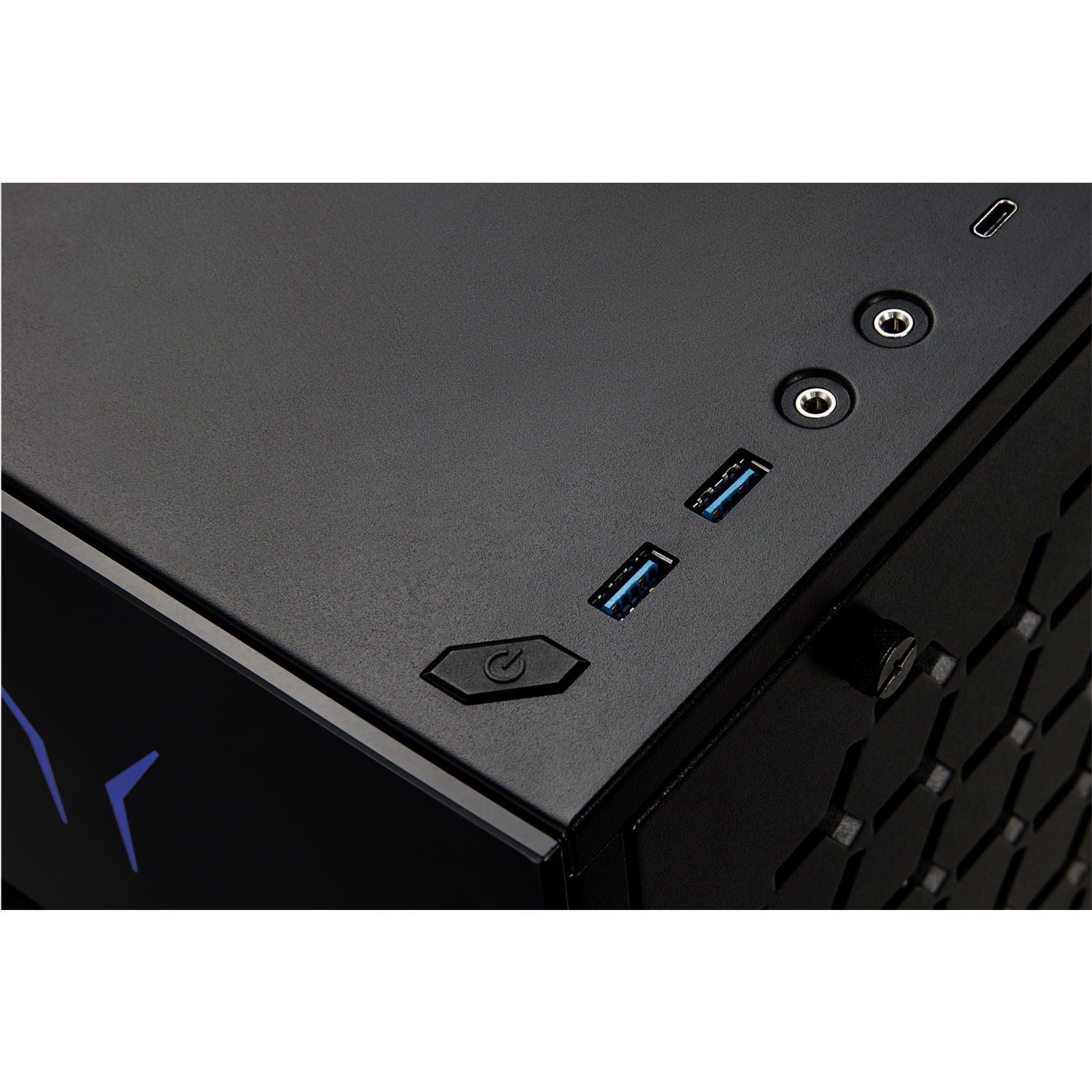 Medion ERAZER Hunter X30 gaming desktop PC in Black