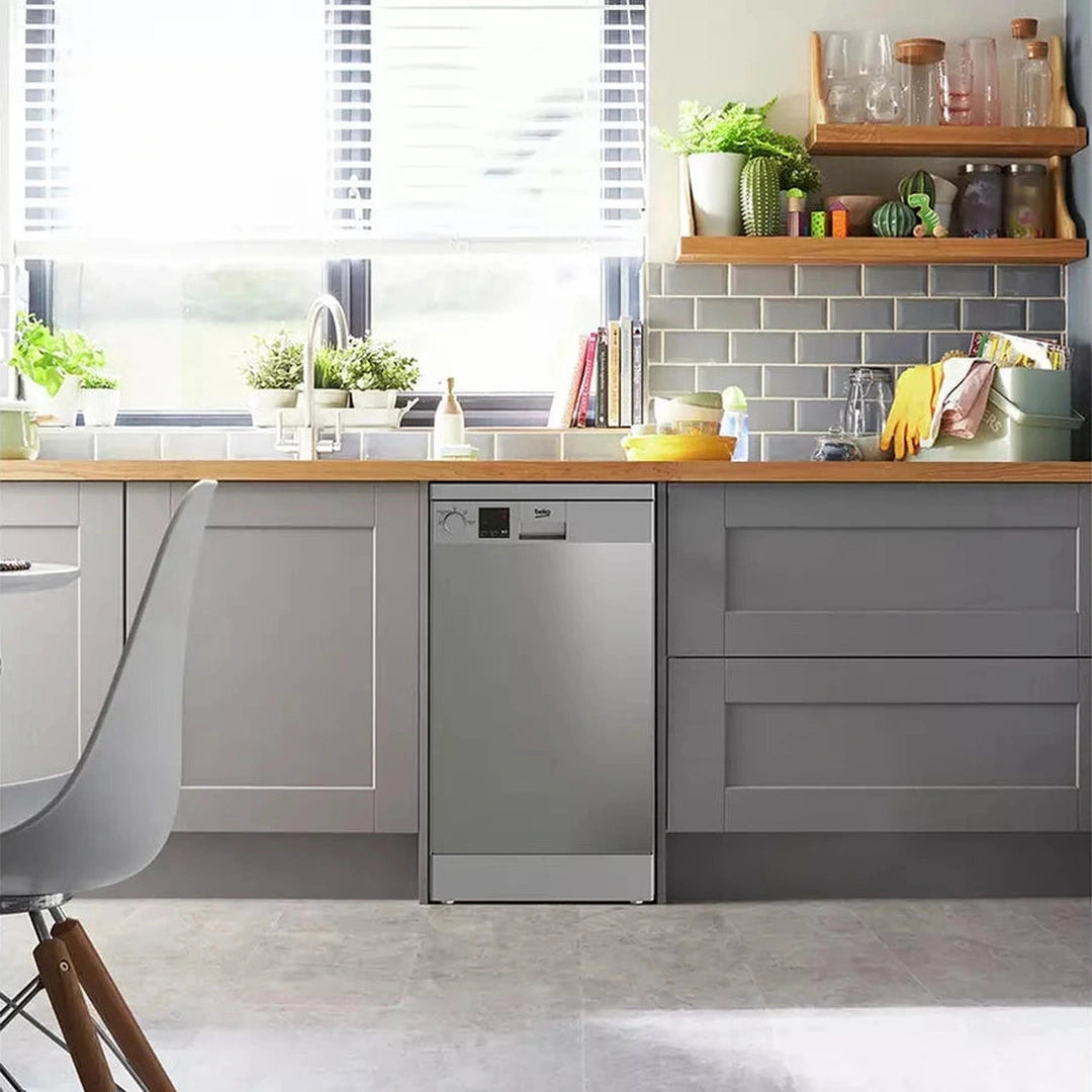 Beko 10 Place Freestanding Slimline 45cm Dishwasher | DVS04020S Beko Dishwasher Euronics Ireland