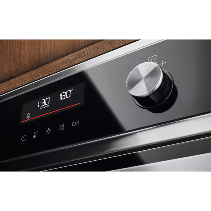 Electrolux 72L Built-In Pyrolytic Oven with AirFry – view 3