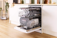 Bosch SMS4EMW06G Series 4 freestanding 60cm dishwasher in White