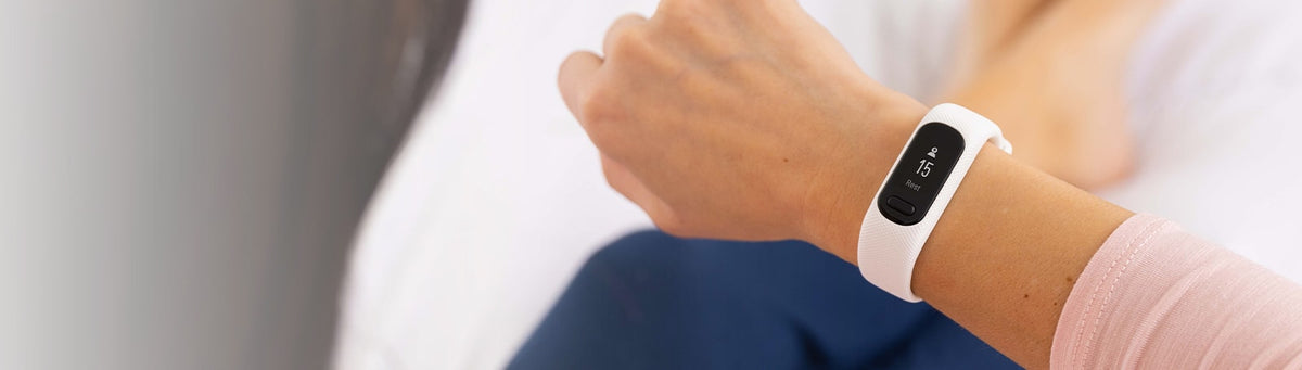 Garmin vivosmart 5 Fitness Tracker - lifestyle