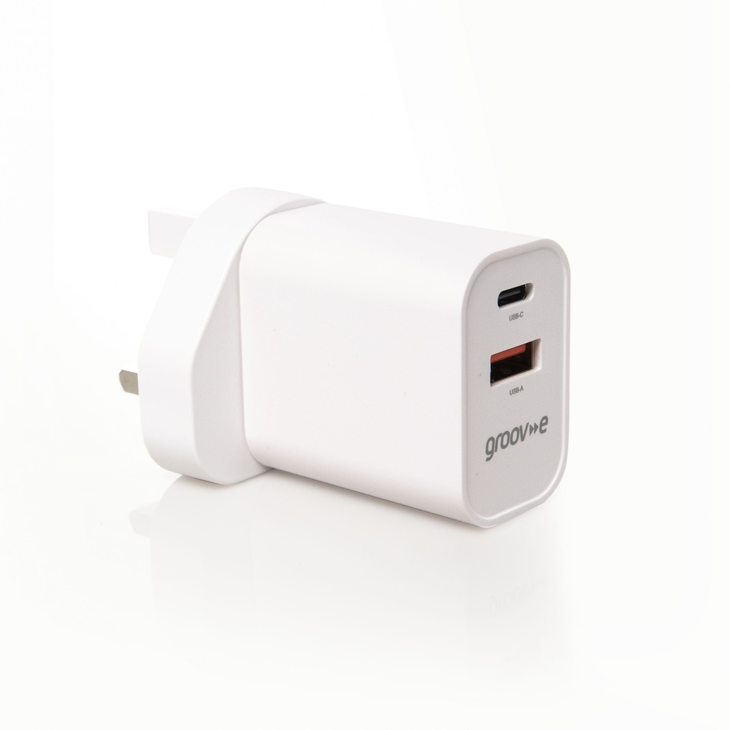 Groov-e Bluetooth FM Transmitter with USB-A and USB-C Charging Black - official product image