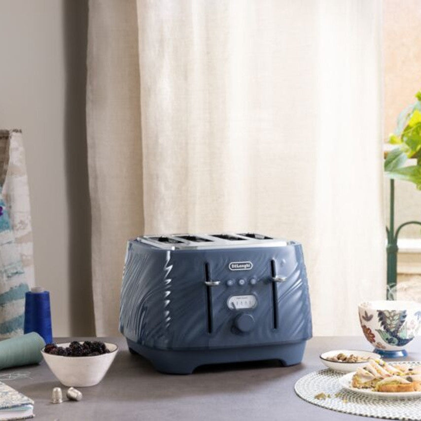 De’Longhi Ballerina Seta 4-Slice Toaster – Silk Blue | CTDS4003.BL