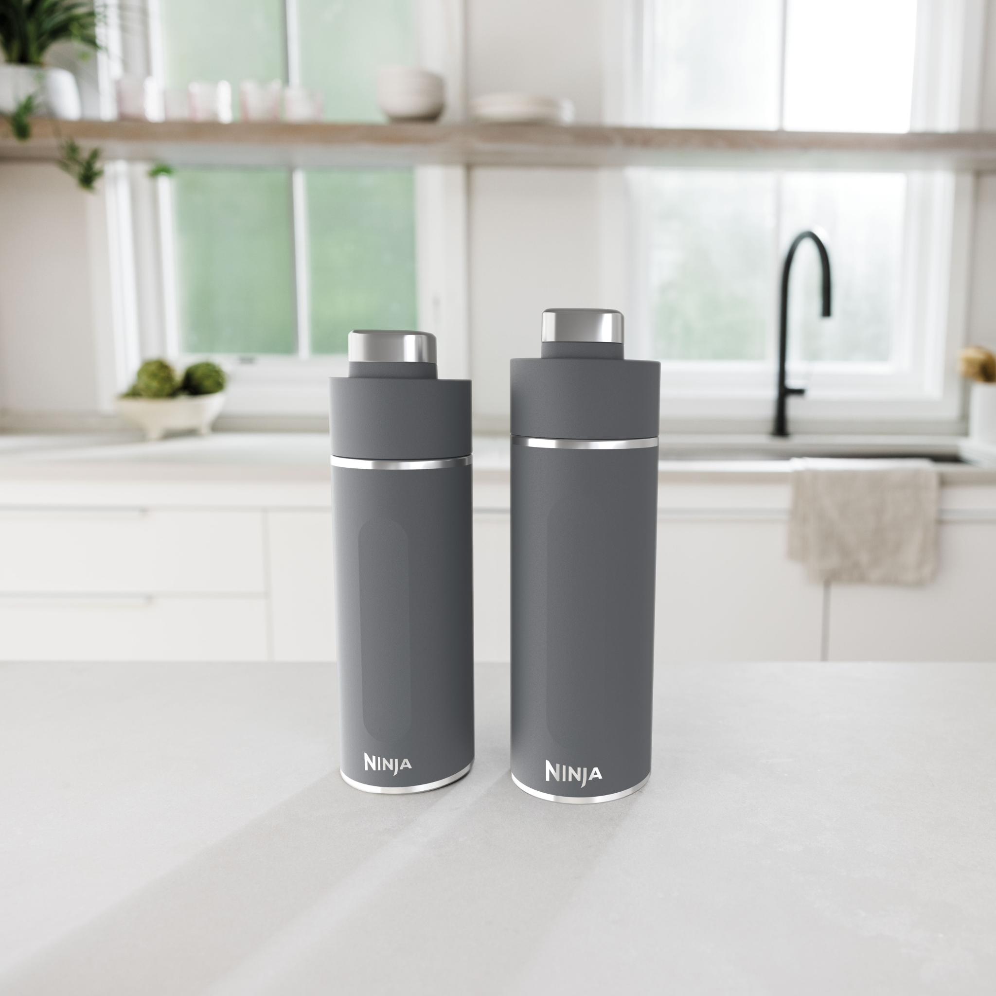 Ninja Thirsti Insulated Travel Bottle 530ml Grey product image