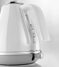 De'Longhi Icona Capitals Kettle - White - water level indicator and chrome detail