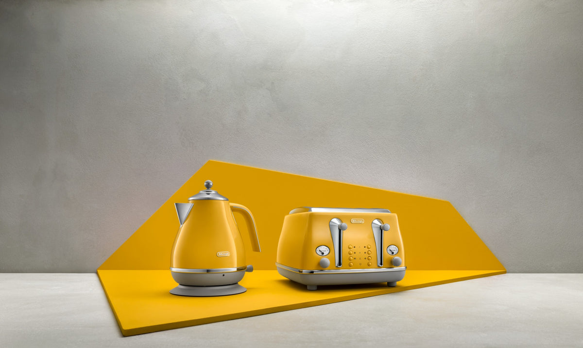 De'Longhi Icona Capitals 4 Slice Toaster - Yellow - with the matching Icona Capitals kettle