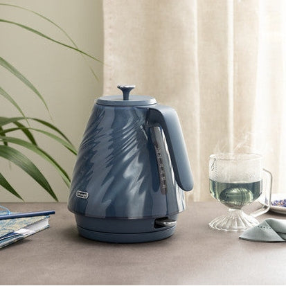 De’Longhi Ballerina Seta Kettle – Silk Blue – view 4