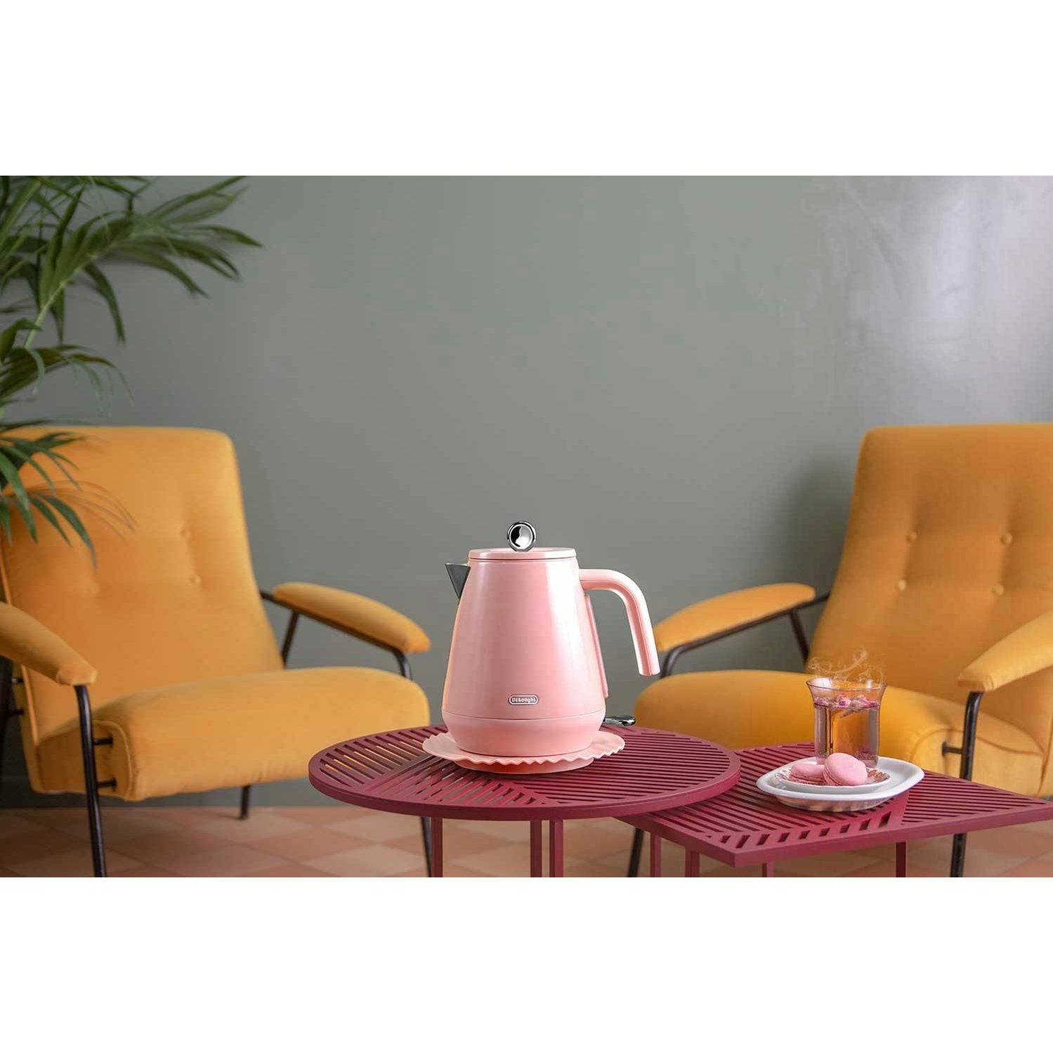 De’Longhi Eclettica Kettle –  Pink | KBY3001.PK