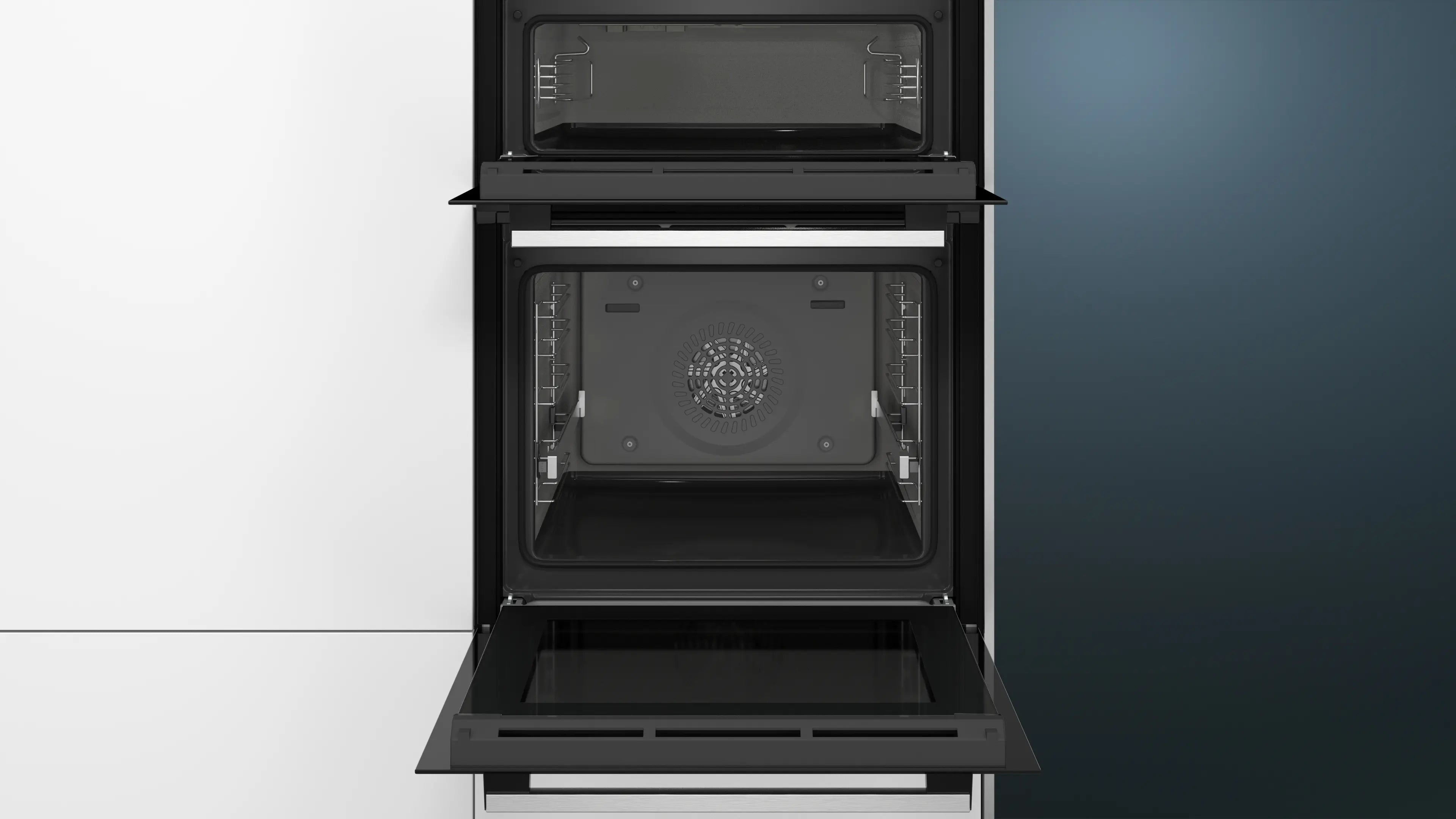 Siemens iQ500 Built-in Double Oven | MB557G5S0B