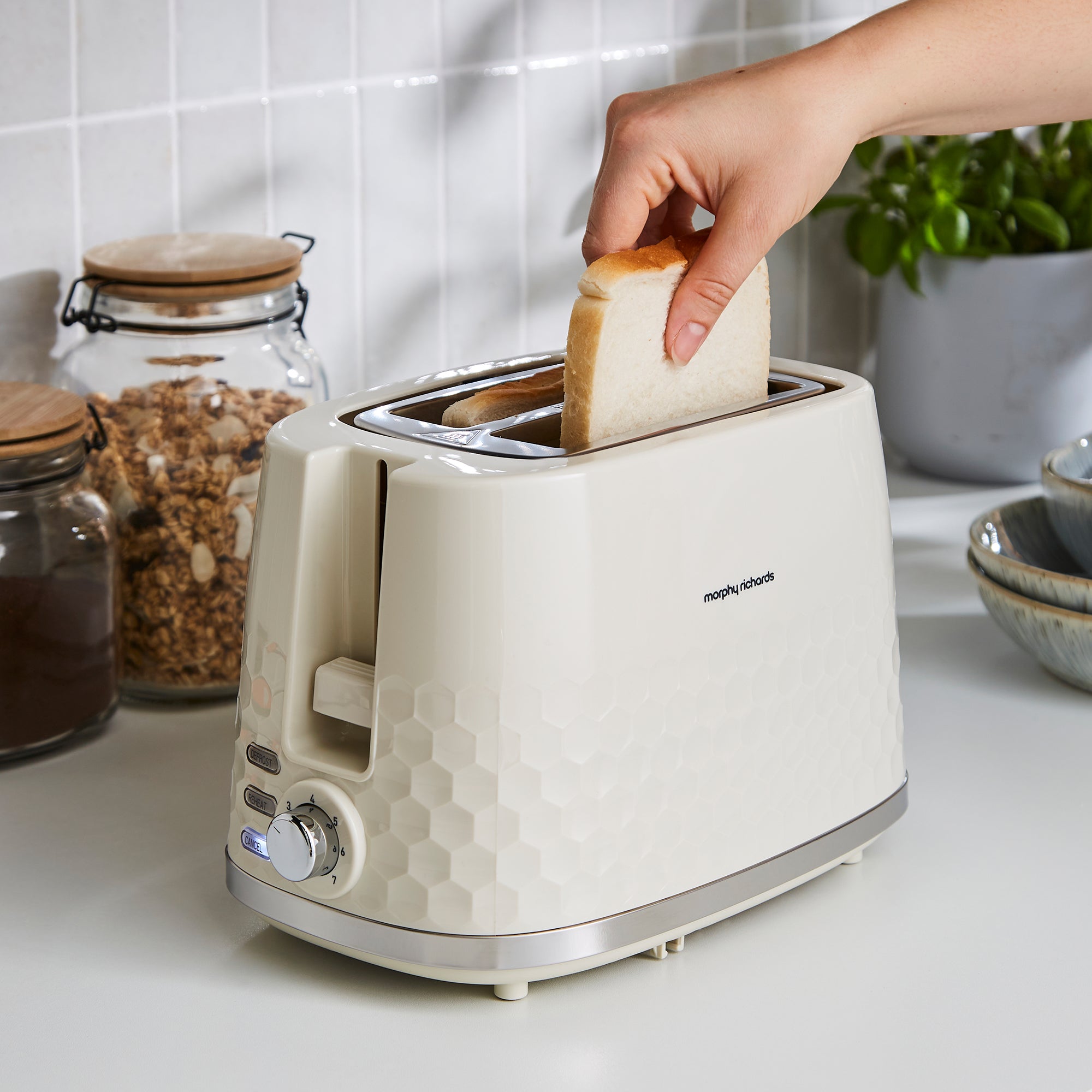 Morphy Richards Hive Toaster 2-Slice Cream product image