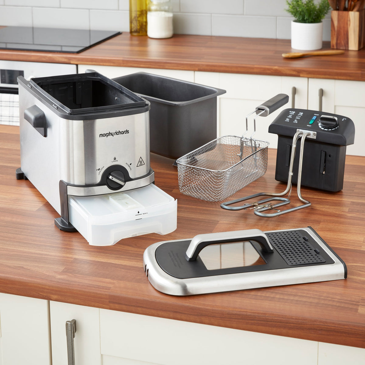 Morphy Richards FilterPro Deep Fryer 3L Stainless Steel product image