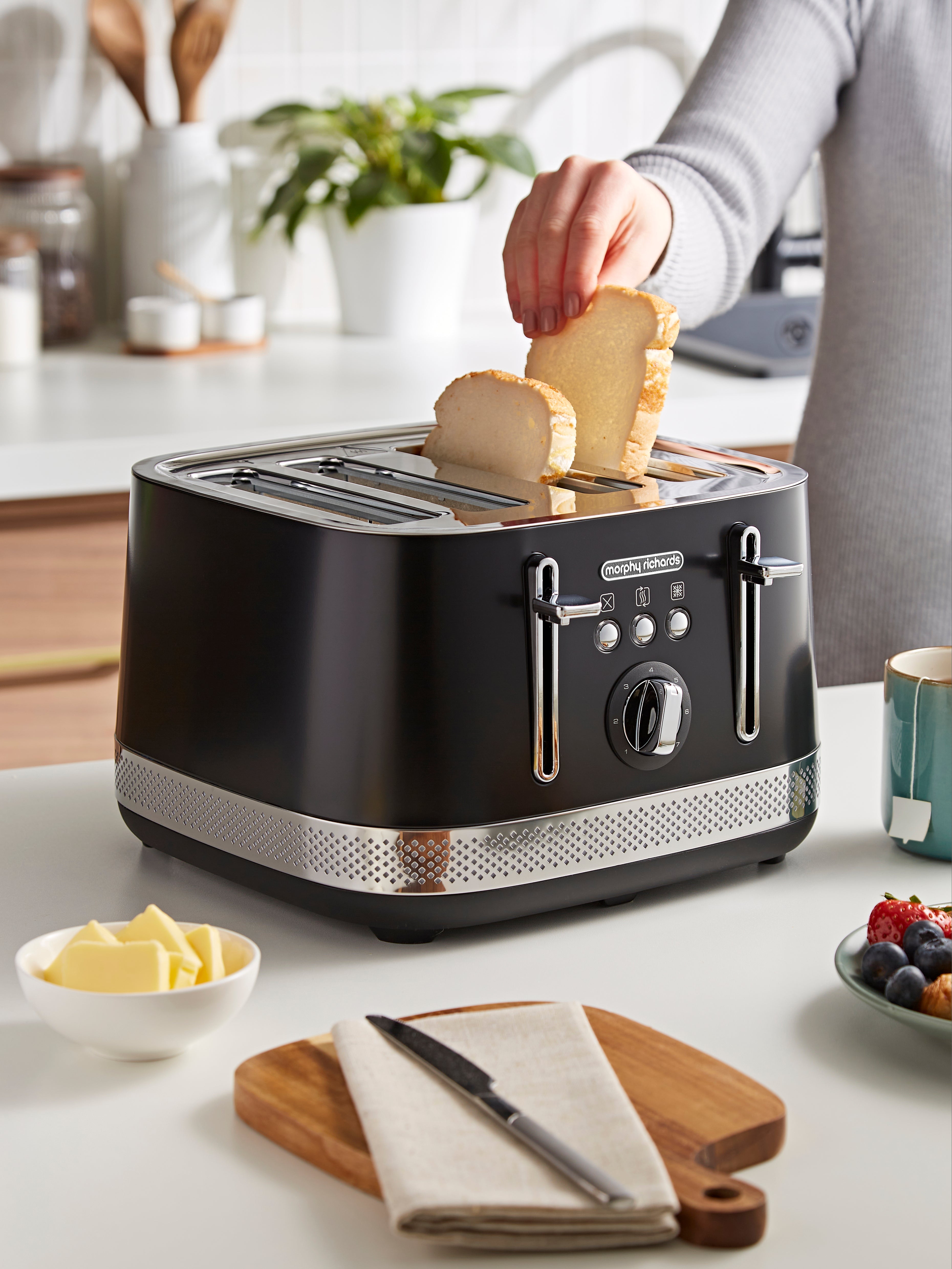 Morphy Richards Illumination Toaster 4-Slice Matt Black product image