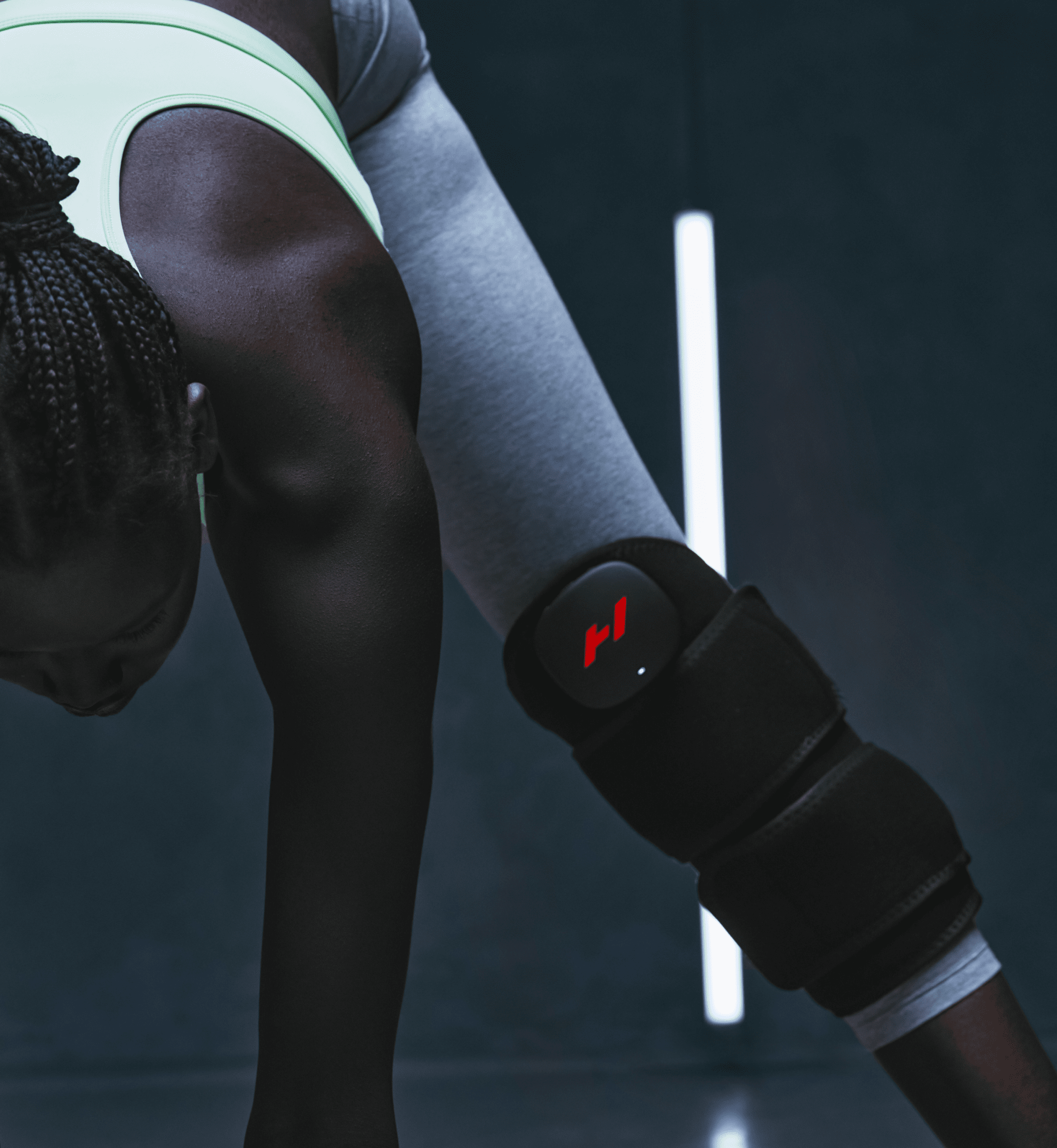 Hyperice Venom 2 Leg black wrap — additional angle