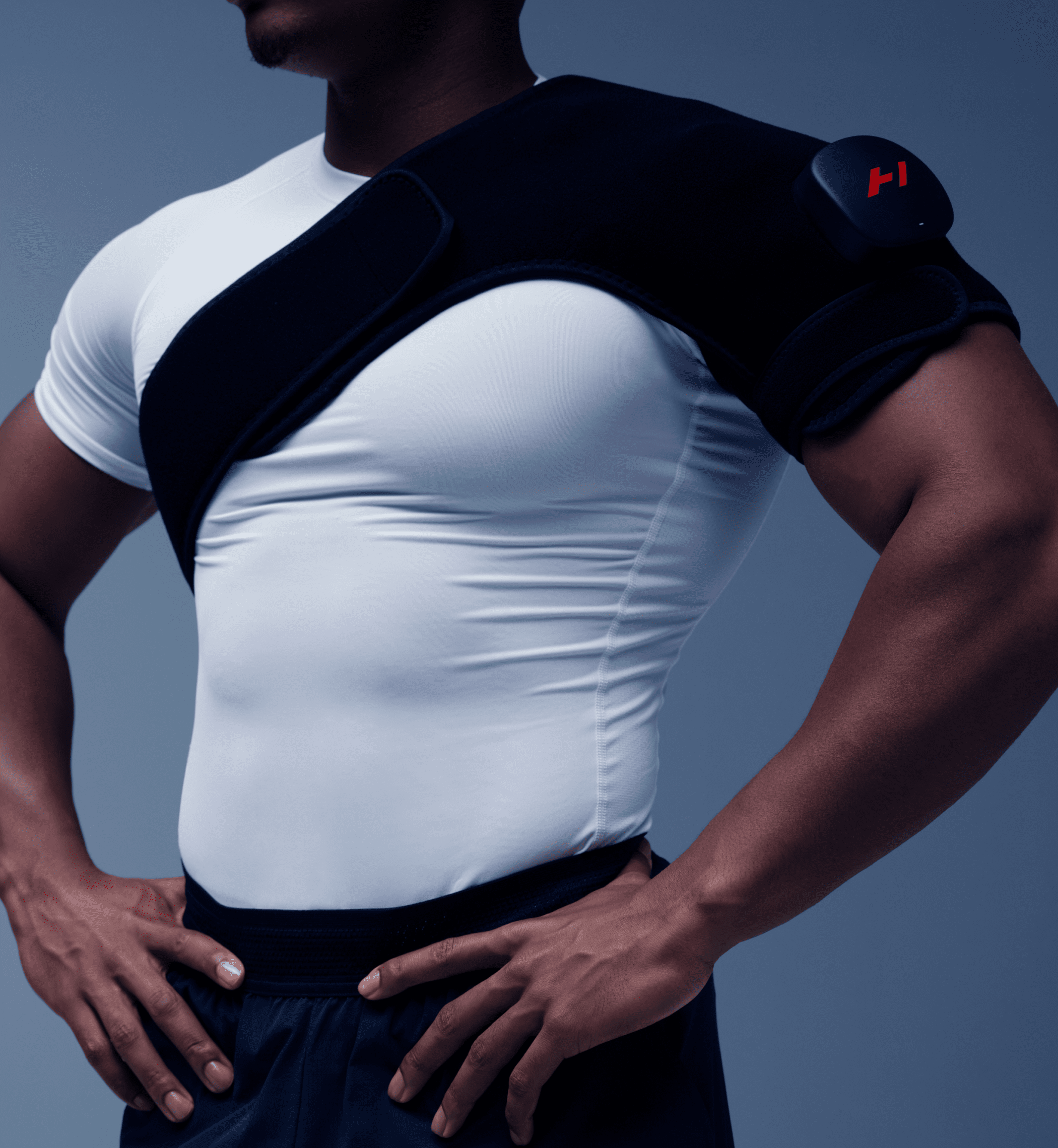 Hyperice Venom 2 Shoulder black wrap — detail view