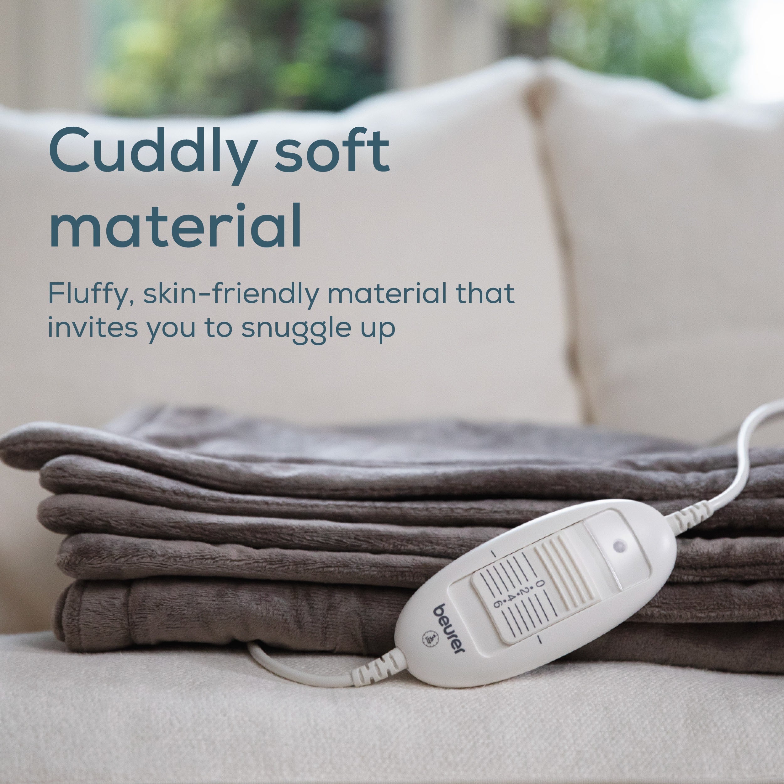 Beurer HD 75 Heated Overblanket Taupe, folded blanket with controller detail