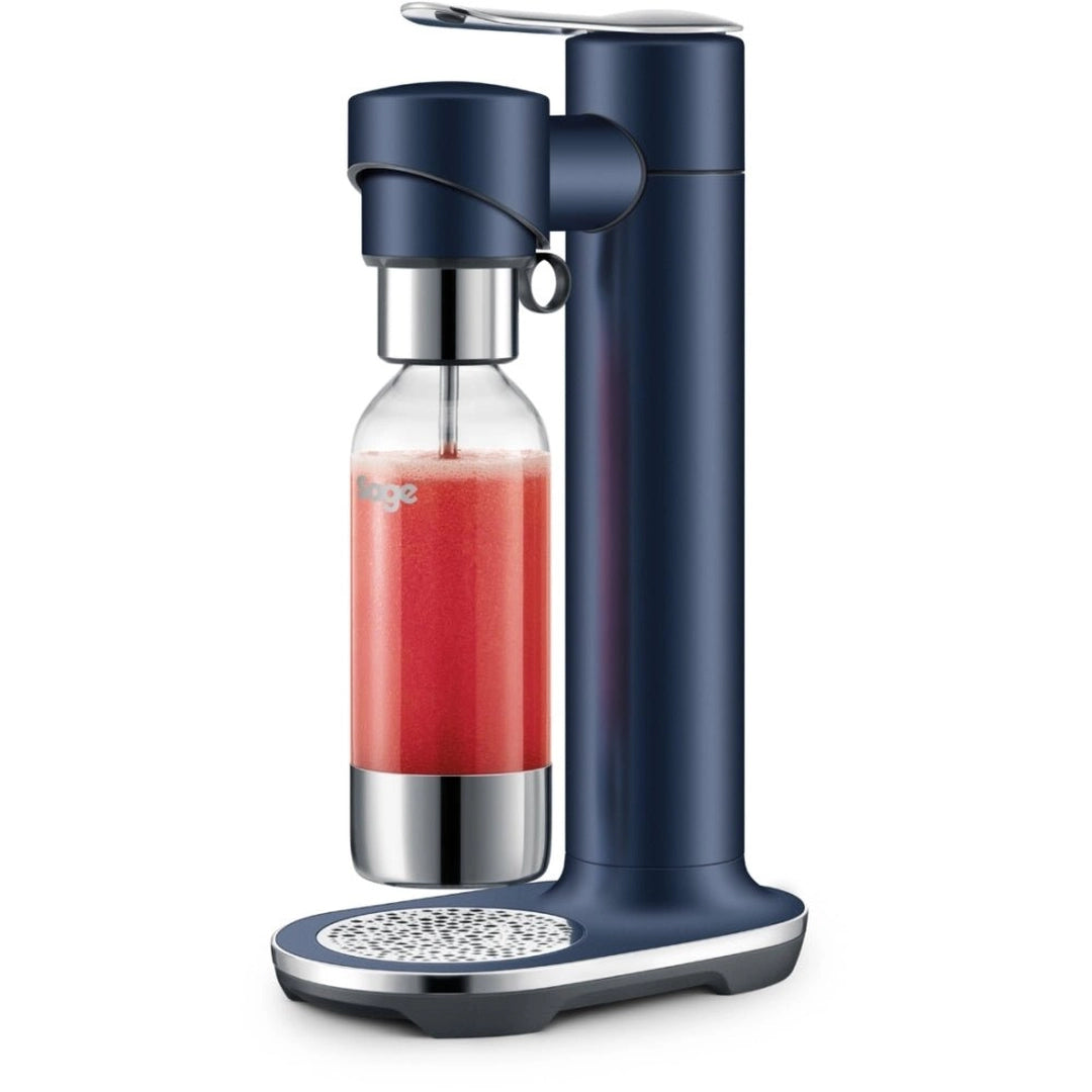 Sage InFizz Fusion SCA800DBL0ZEU1 carbonator in Damson Blue, with a bottle of red drink